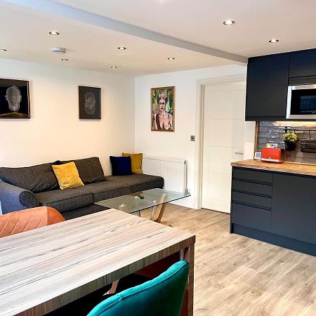 Smart/ Modern One Bedroom Flat パーリー エクステリア 写真